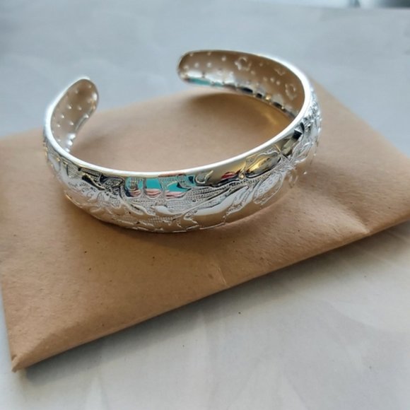 Jewels & Gems Jewelry - 999 Sterling Silver Cuff Bracelet